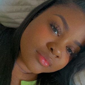 Meet your Posher, Miesha